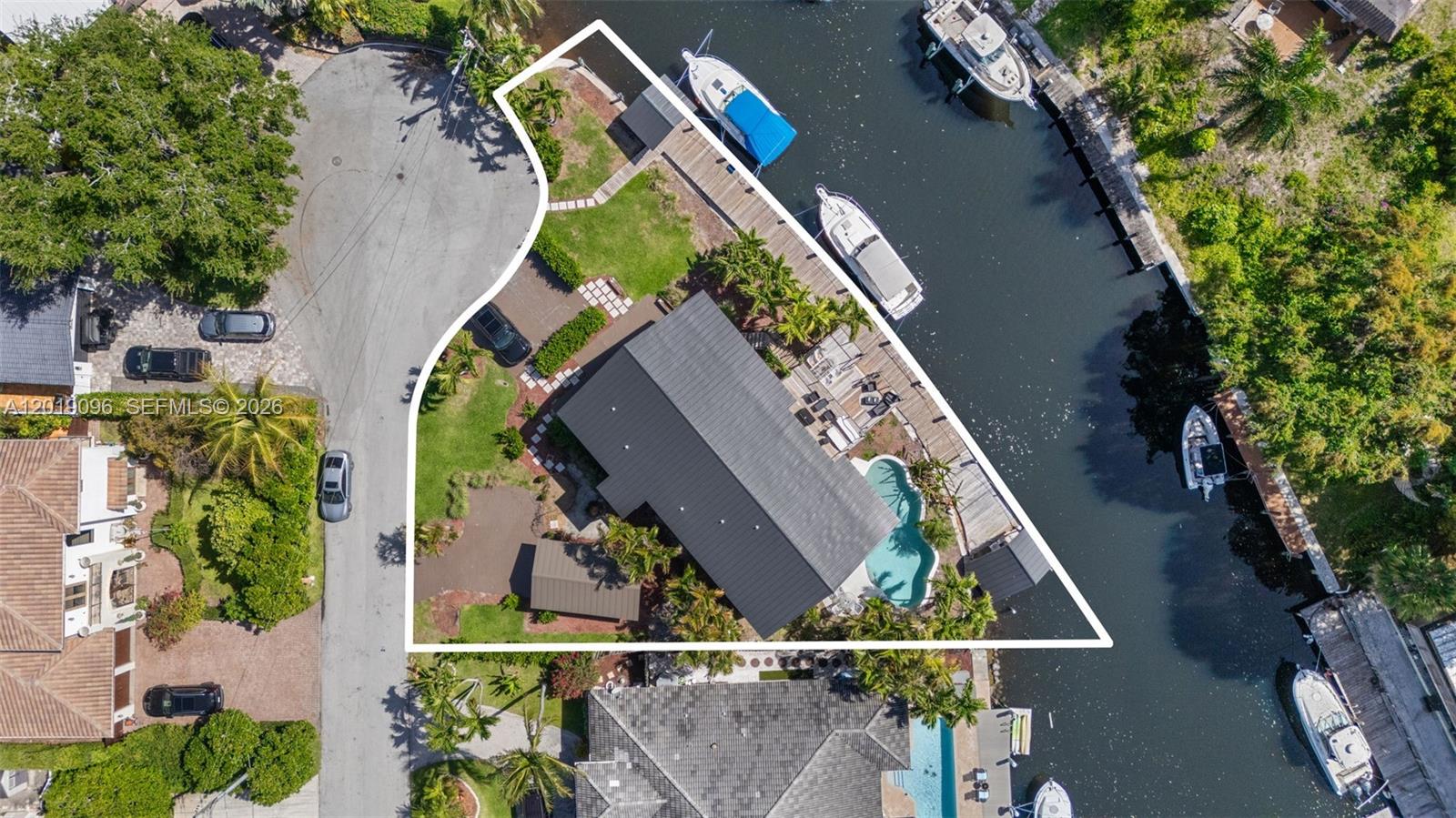 Homes for sale in Deerfield Beach, FL | 516 Ne 6th Ave 1 3, Deerfield Beach, FL 33441 | MLS# A12019096