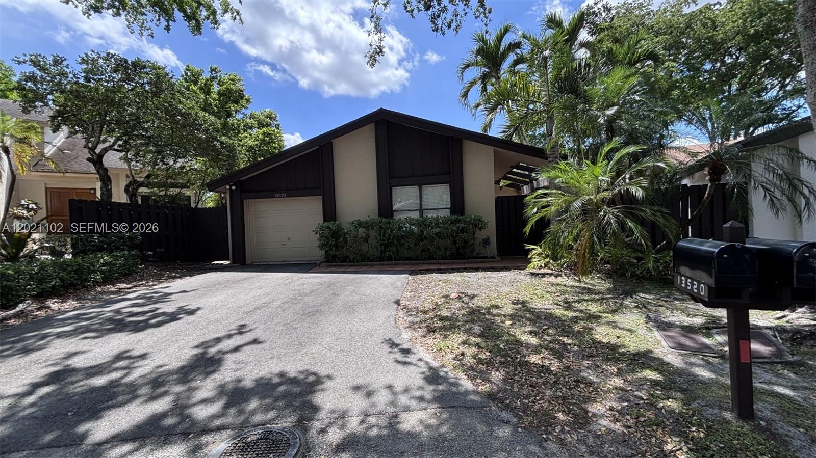 Property photo # 0