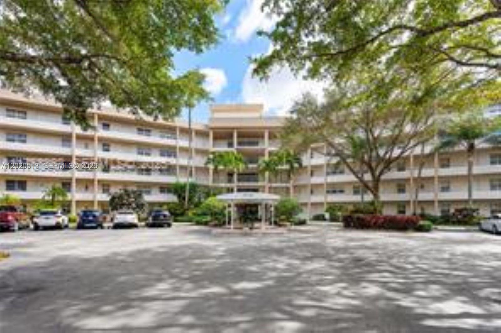 No 70 Palm-Aire Country C