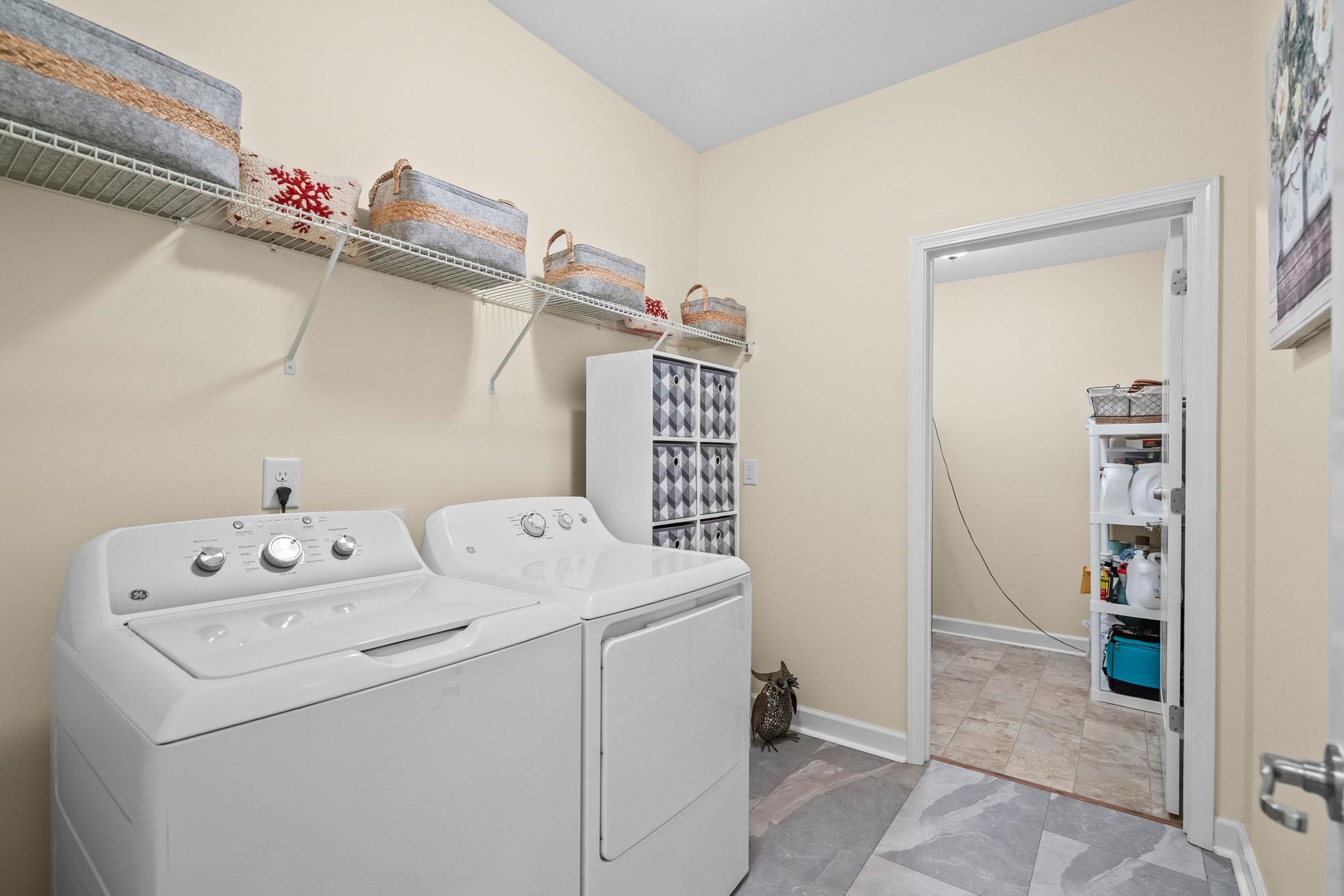 2612812 | Photo 38