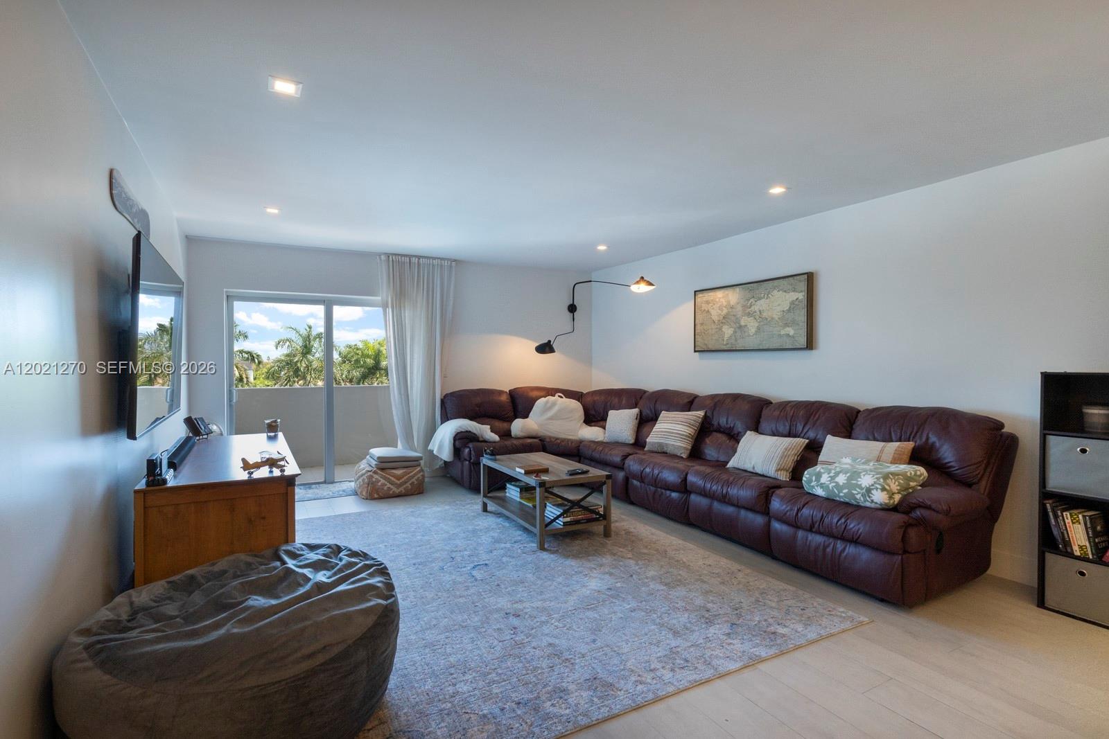 Property photo # 9