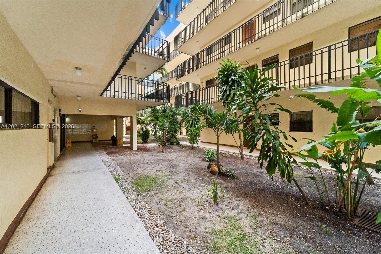 Homes for sale in Miami, FL | 650 Ne 149Th St, Miami, FL 33161