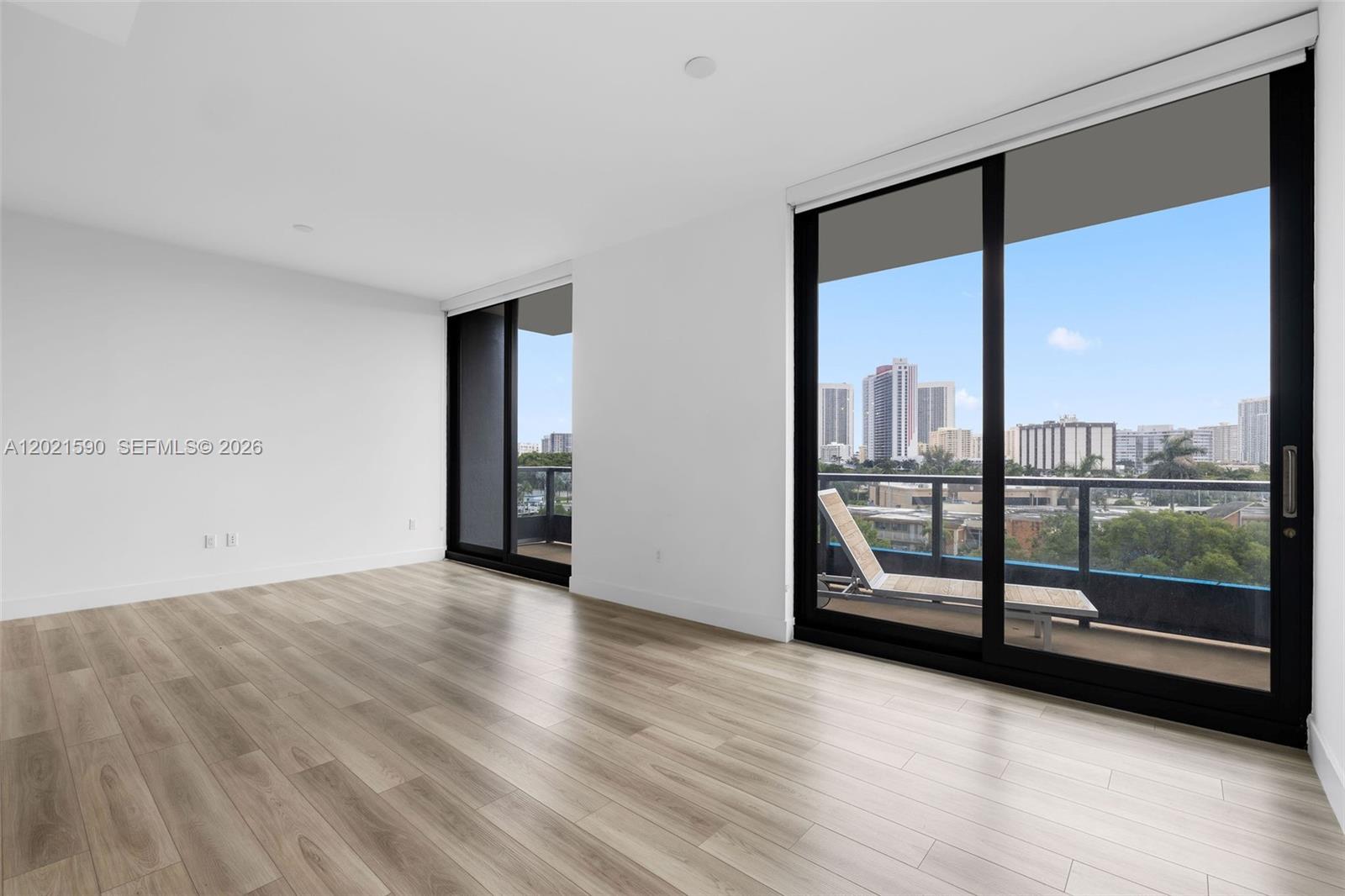 Property photo # 9