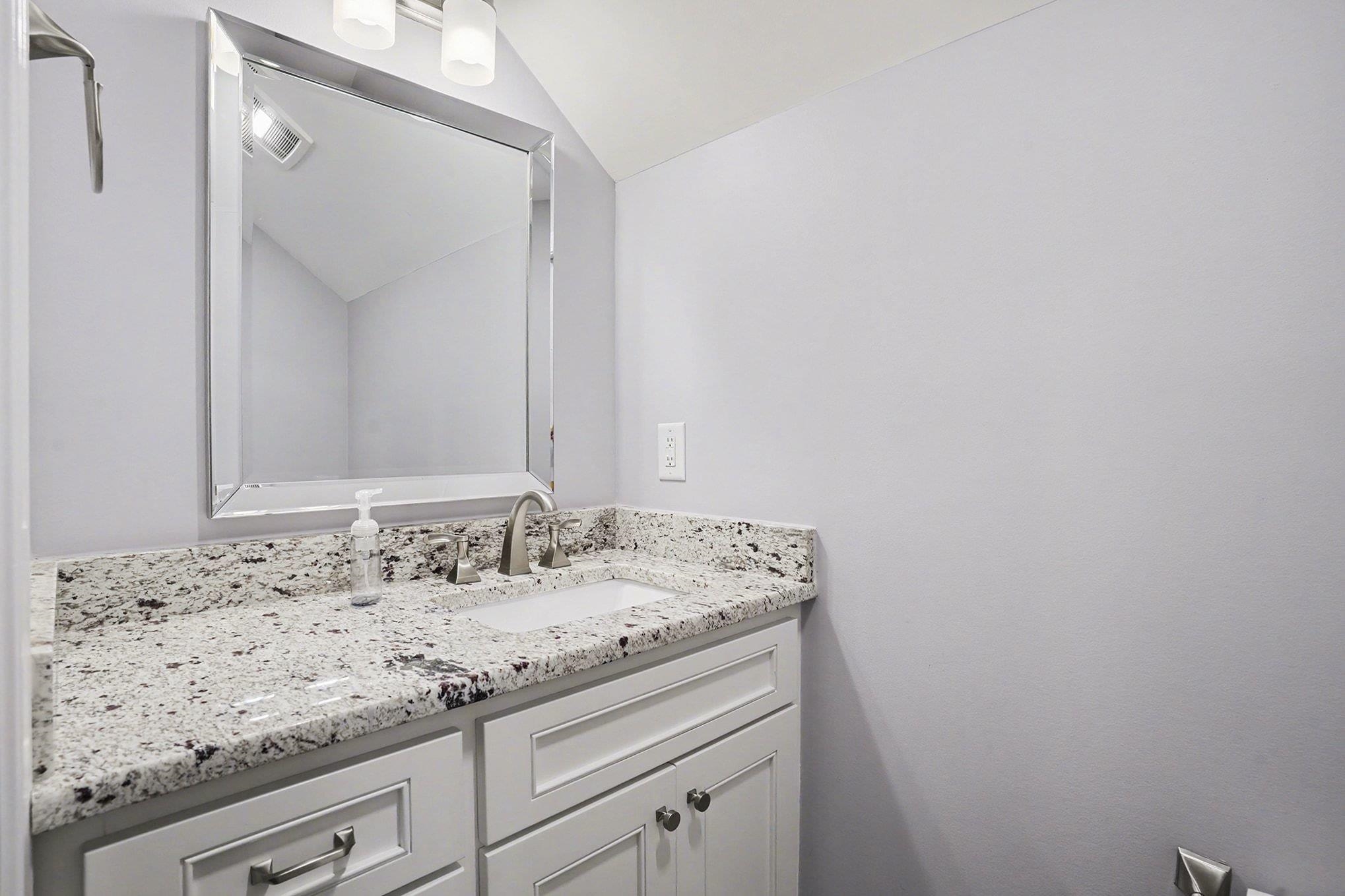 2612852 | Photo 33