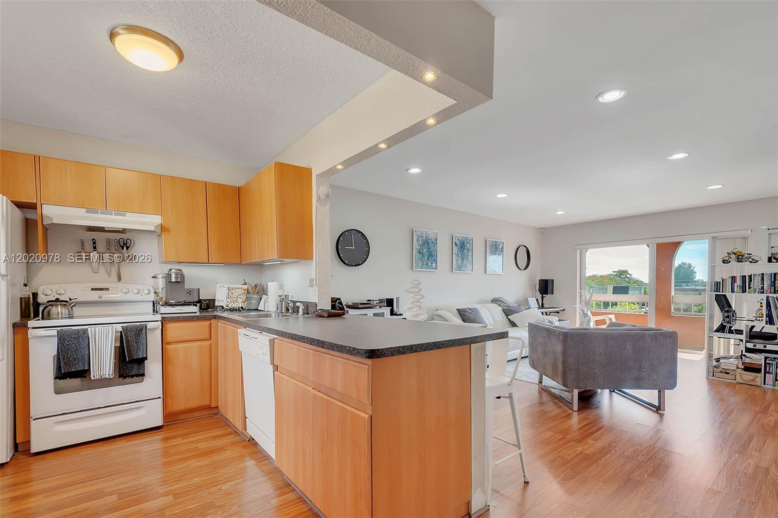 Property photo # 0