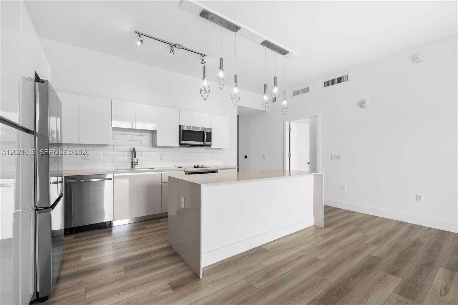 Property photo # 9