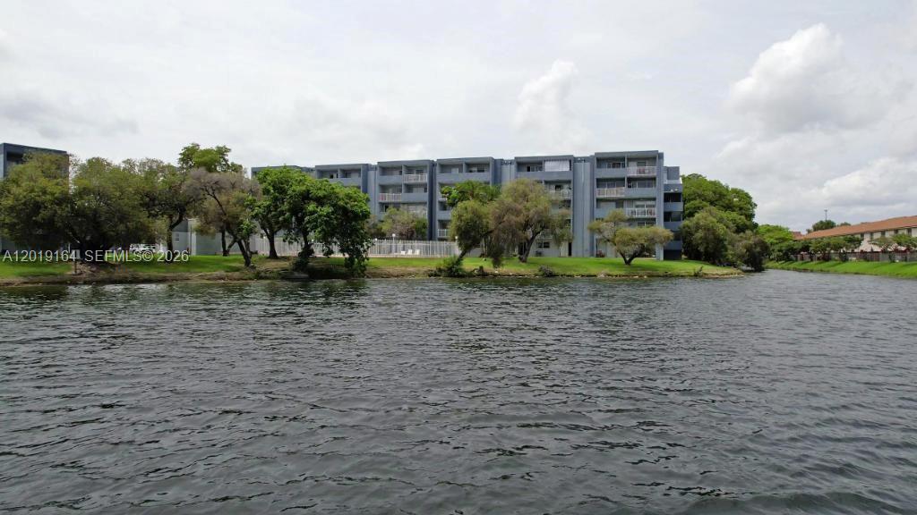 Homes for sale in Miami, FL | 9375 Fontainebleau Blvd, Miami, FL 33172
