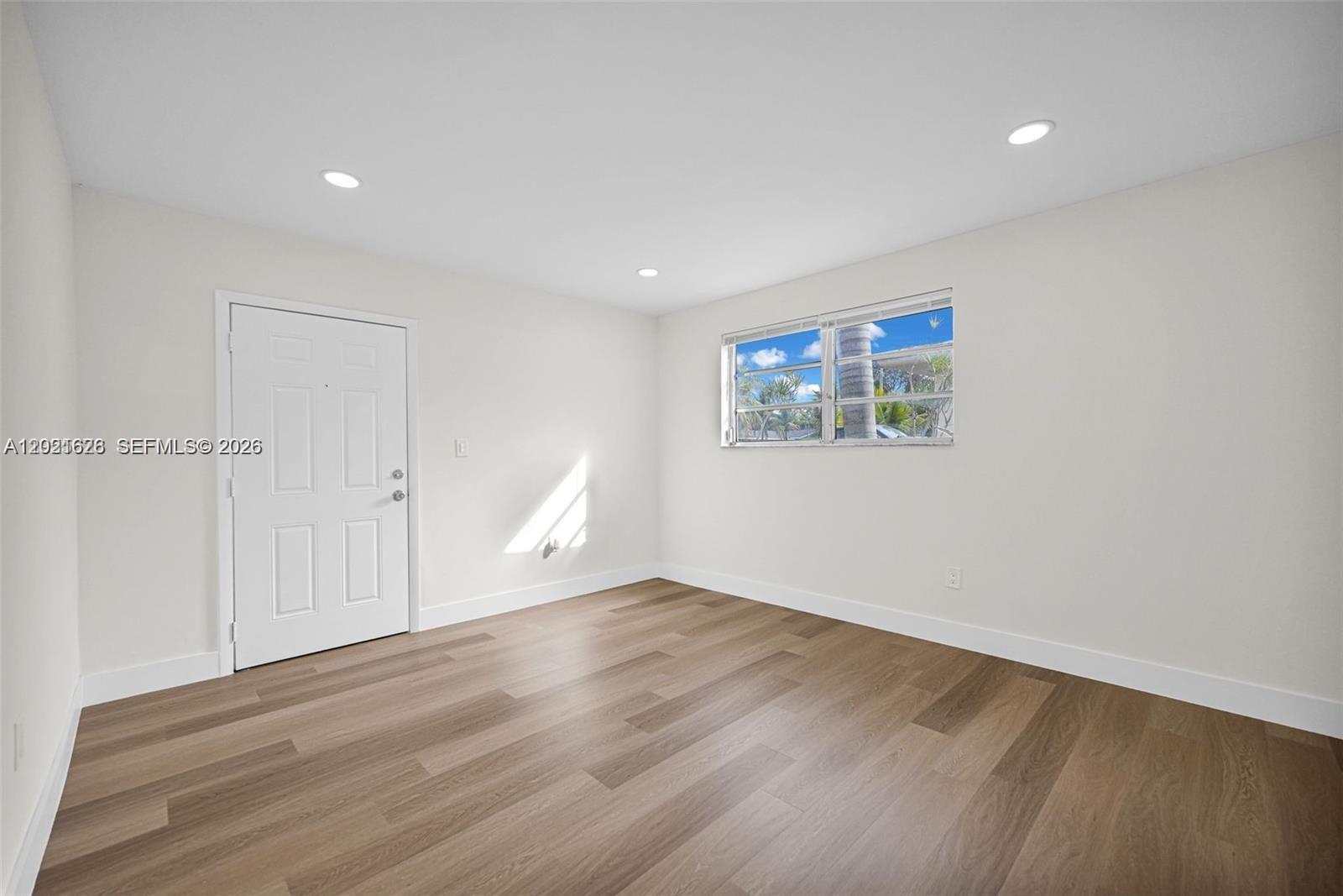 Property photo # 6
