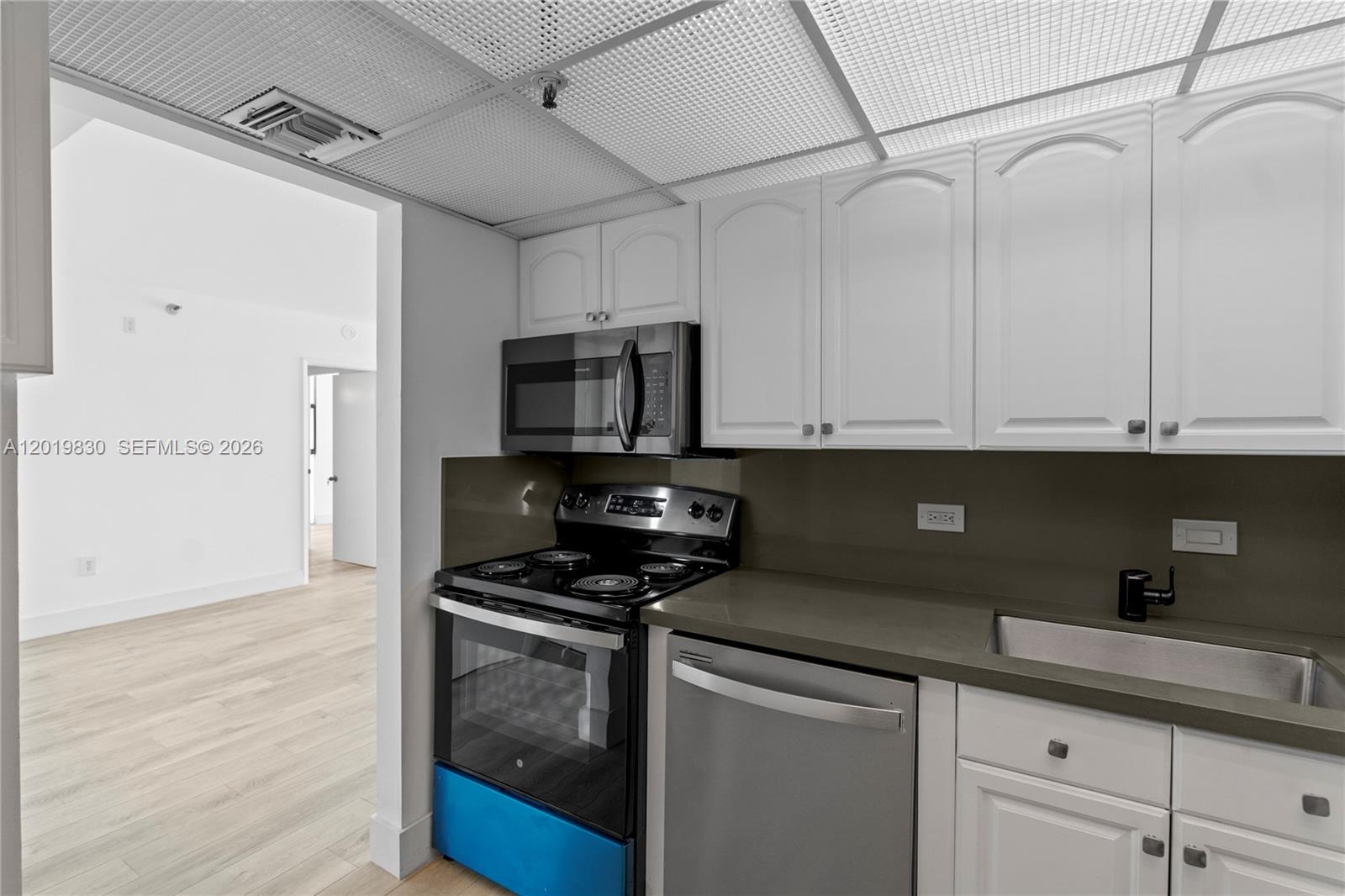 Property photo # 9