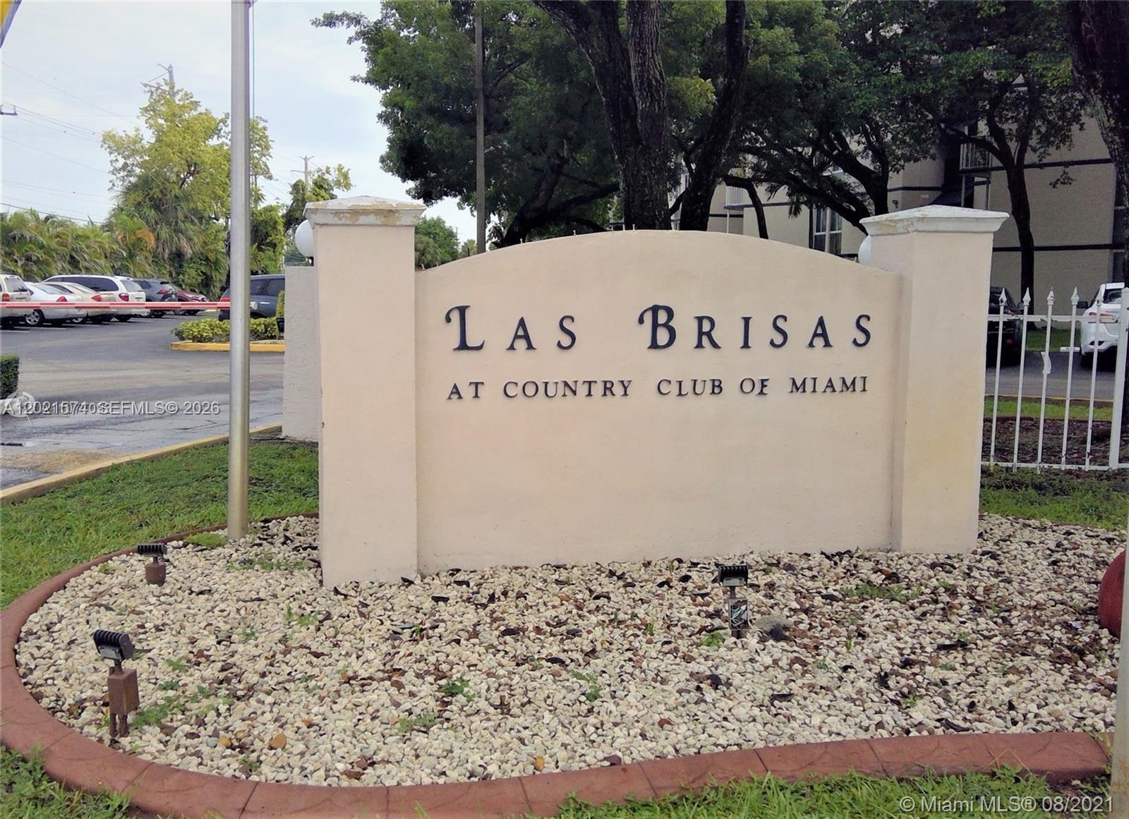 Las Brisas@ Country Club