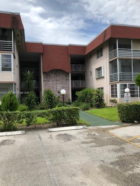 Lauderdale Oaks Condo I