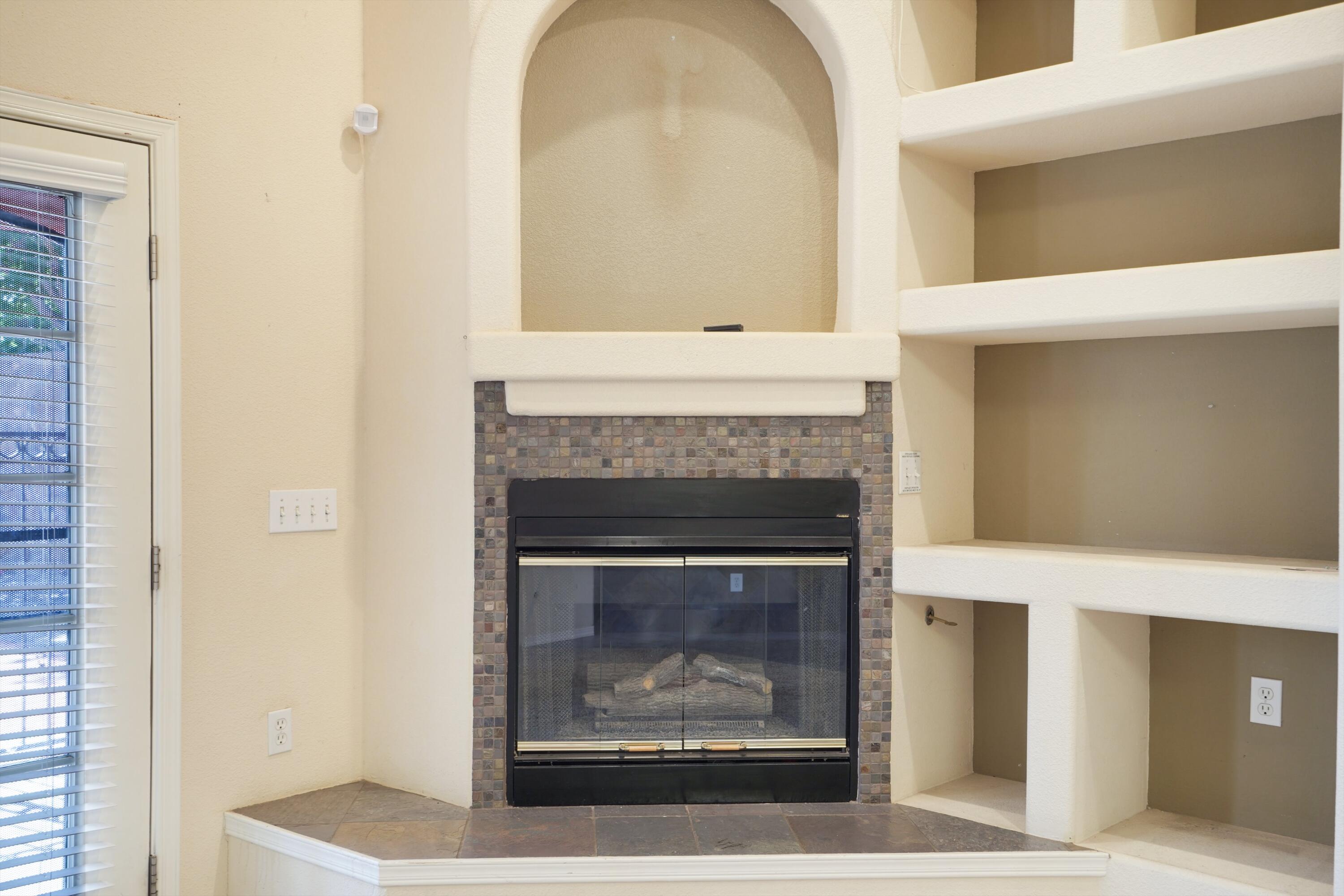 Photo 3 of Sale Pending at 2205 Sun Chaser Pl, Las Cruces, NM 88011 | MLS# 1103838 | Listing updated on 2026-10-21