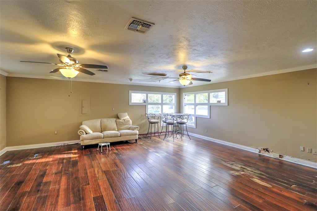 1201 Willow Dr Drive — photo 5