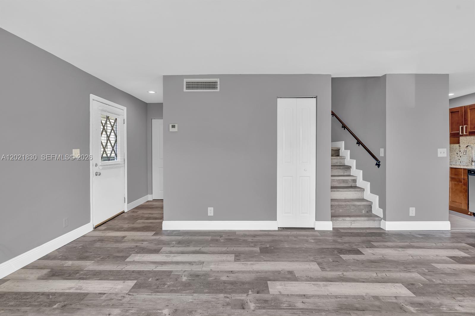 Property photo # 4