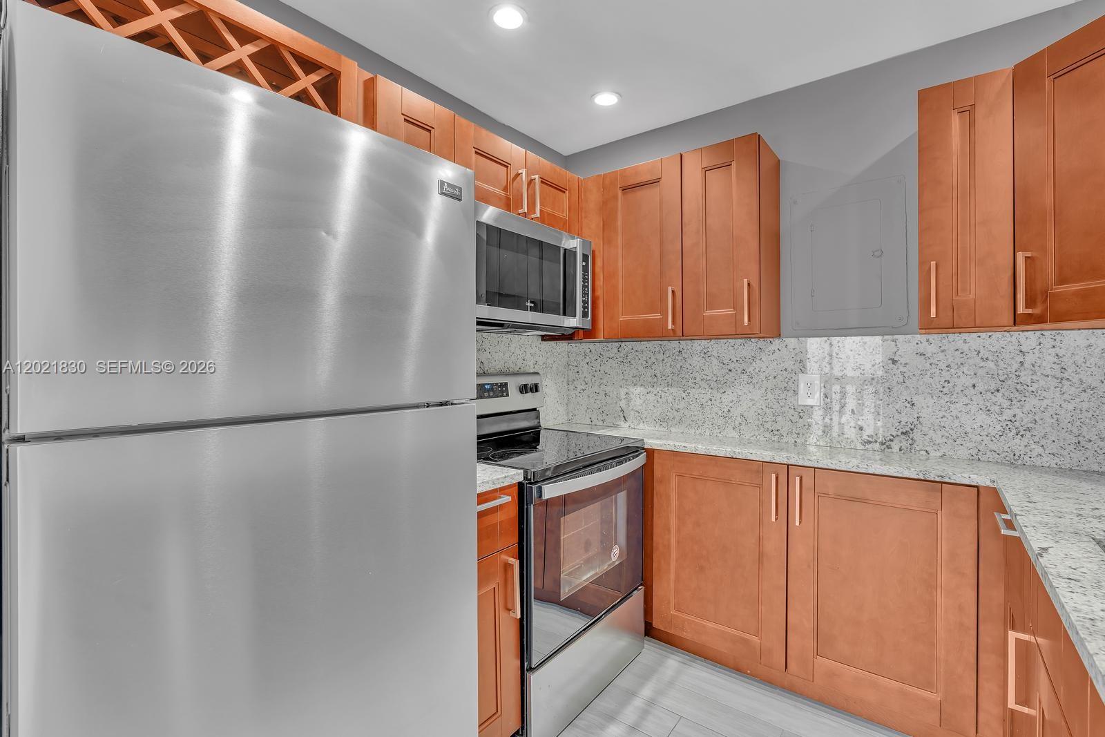 Property photo # 9