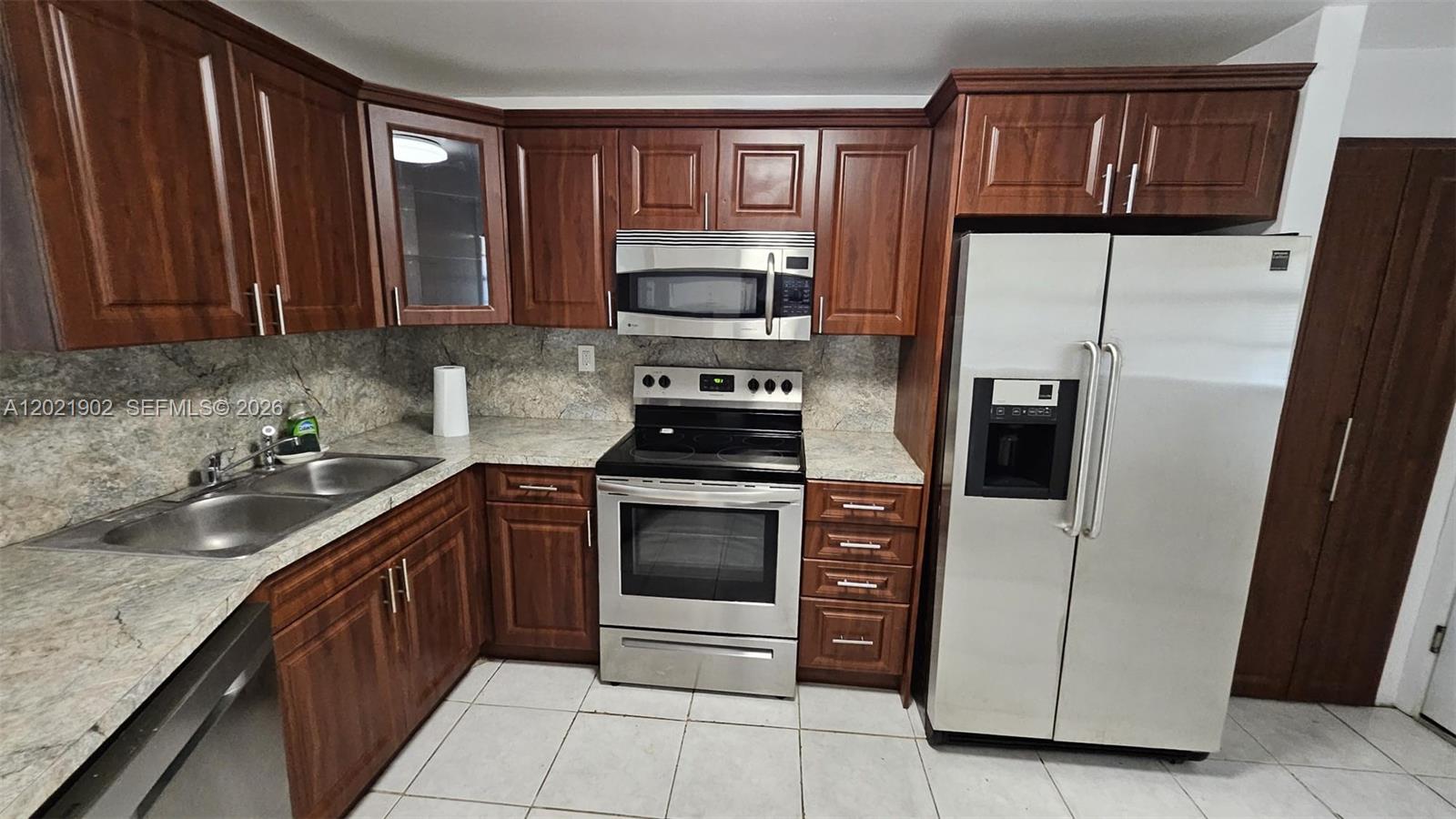 Jade Winds Group-Daisy Ga