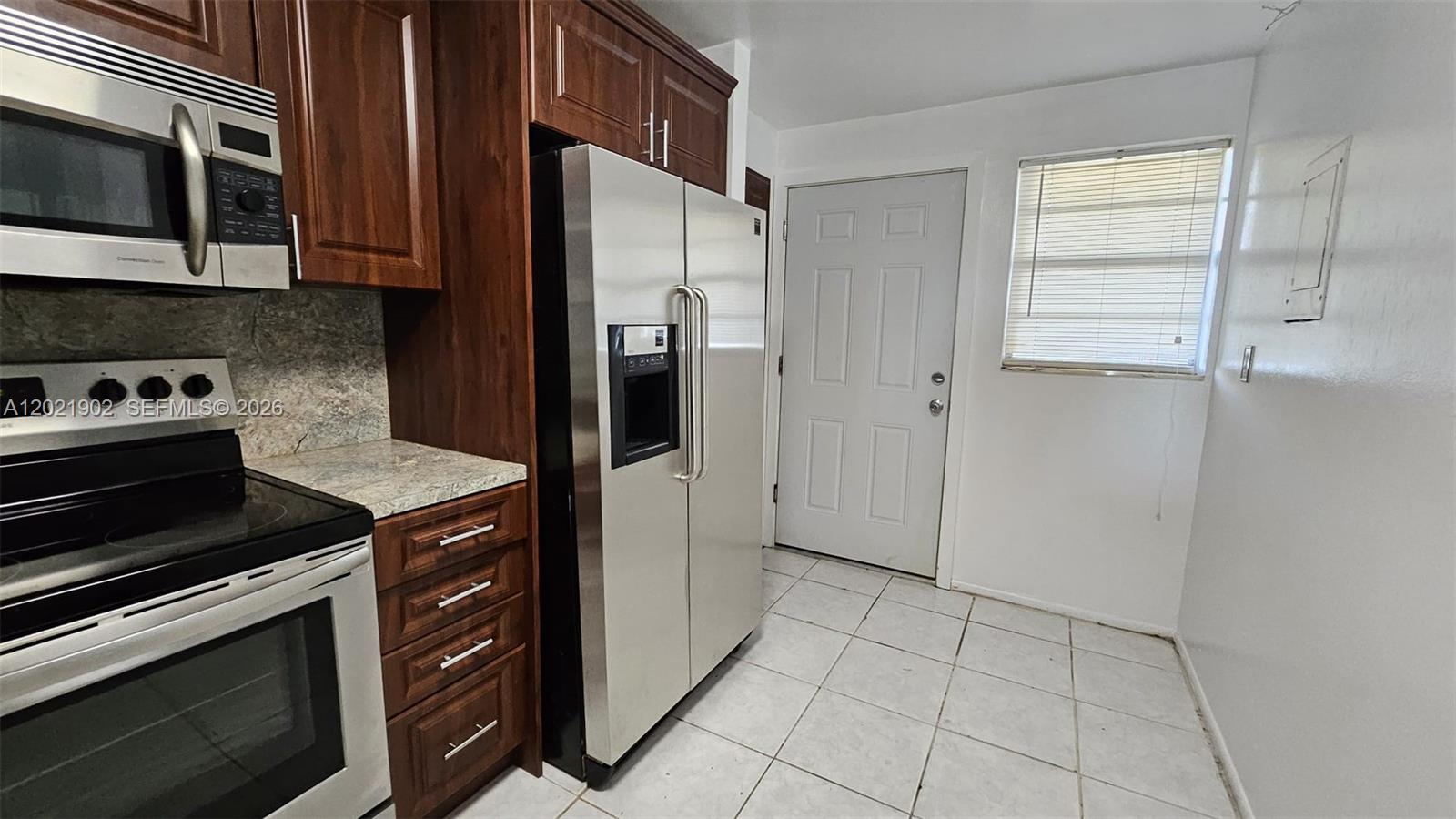 Property photo # 6