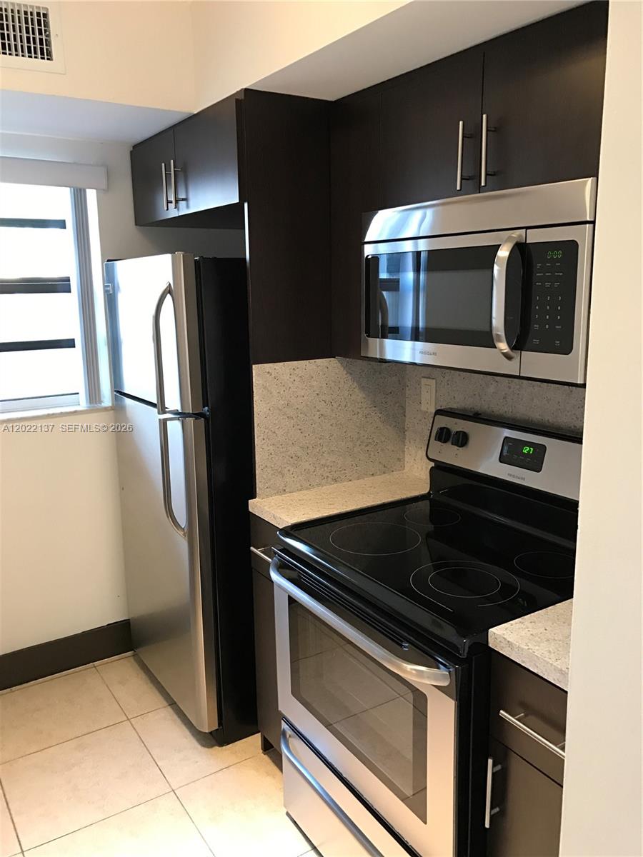 Property photo # 9