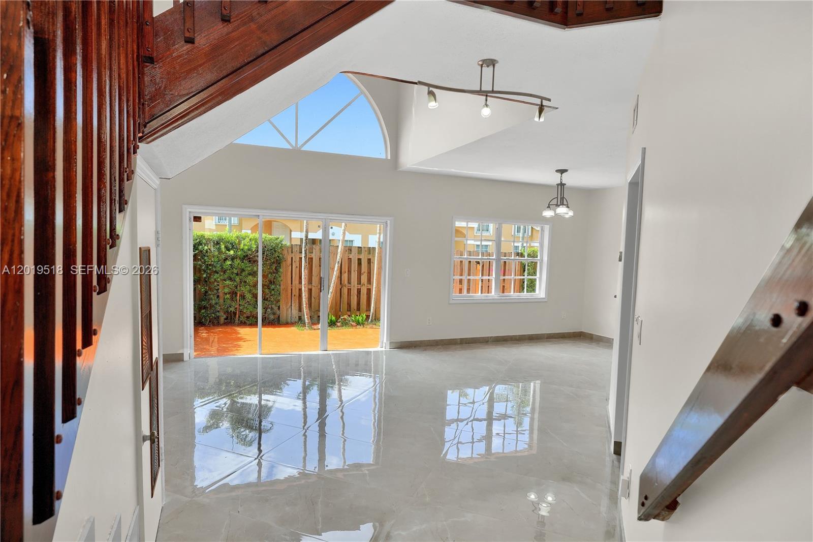 Property photo # 8