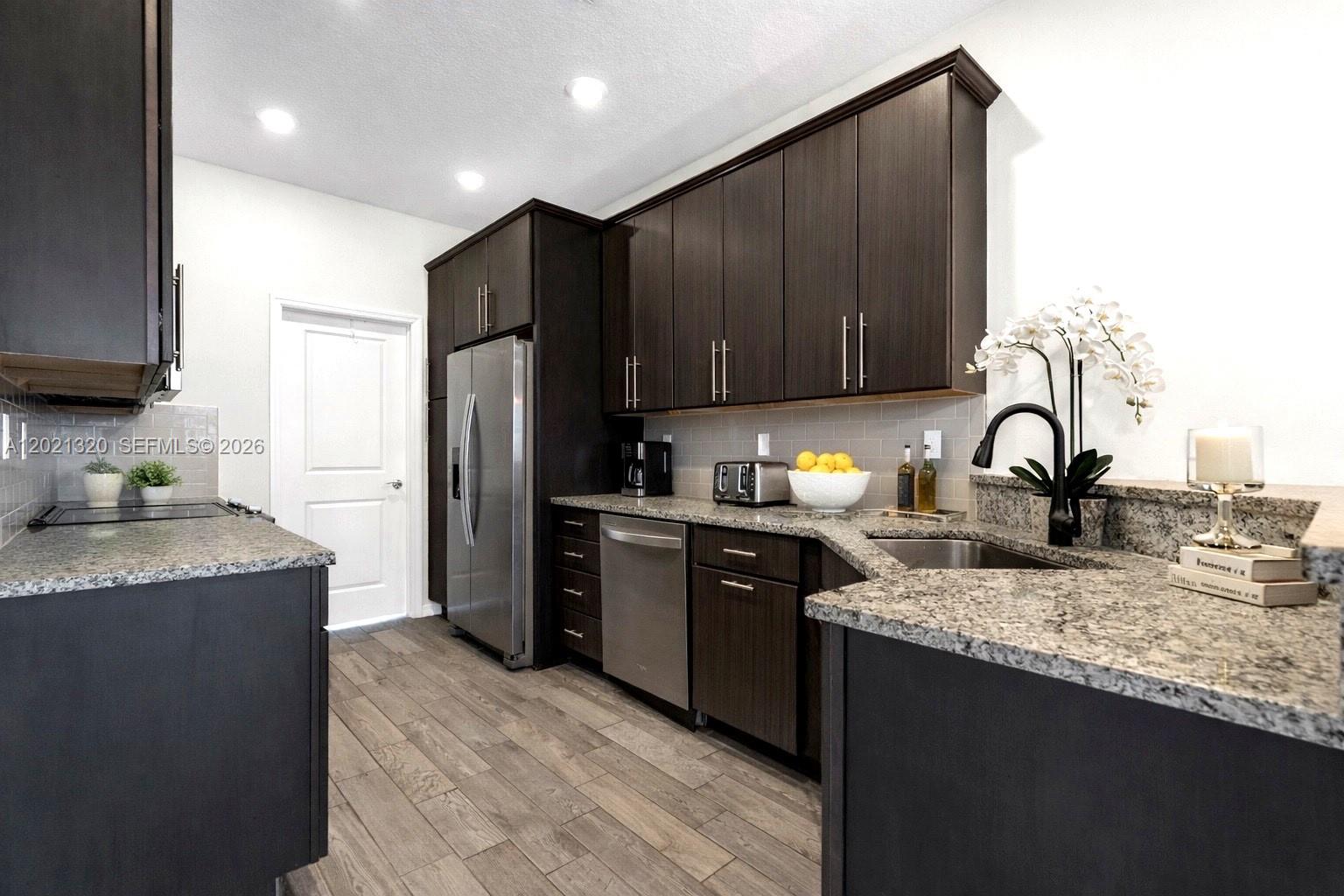 Property photo # 7