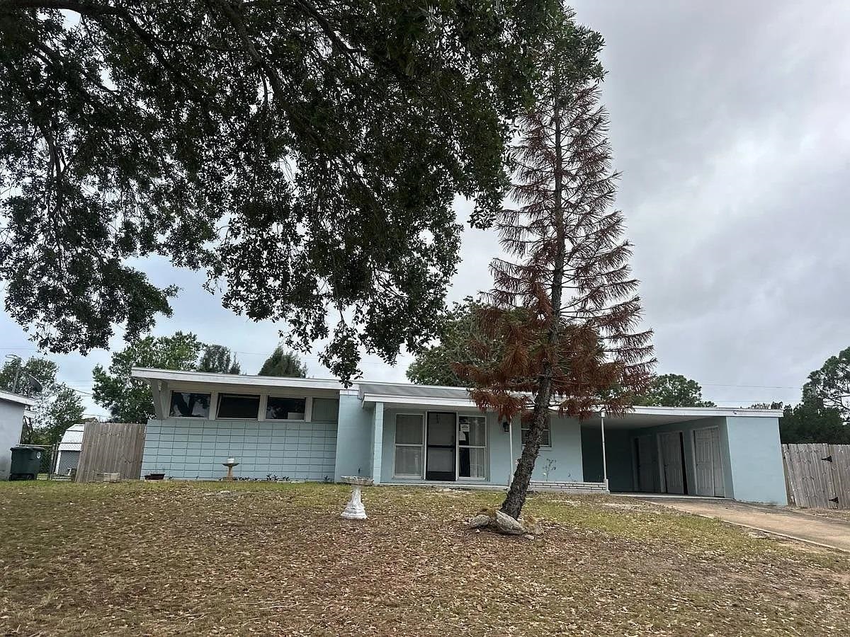 1335  Phillips Street , Other Florida, FL, 32114