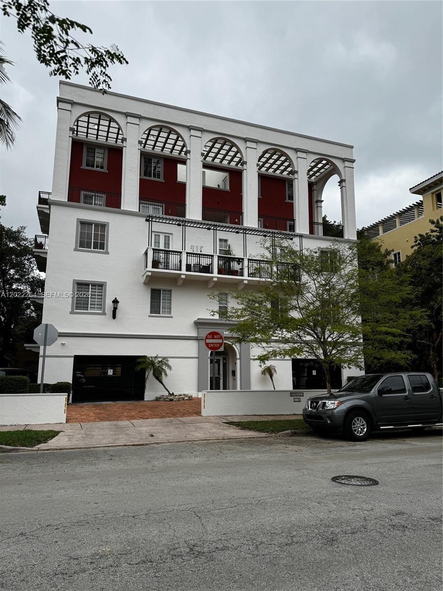 Property photo # 0