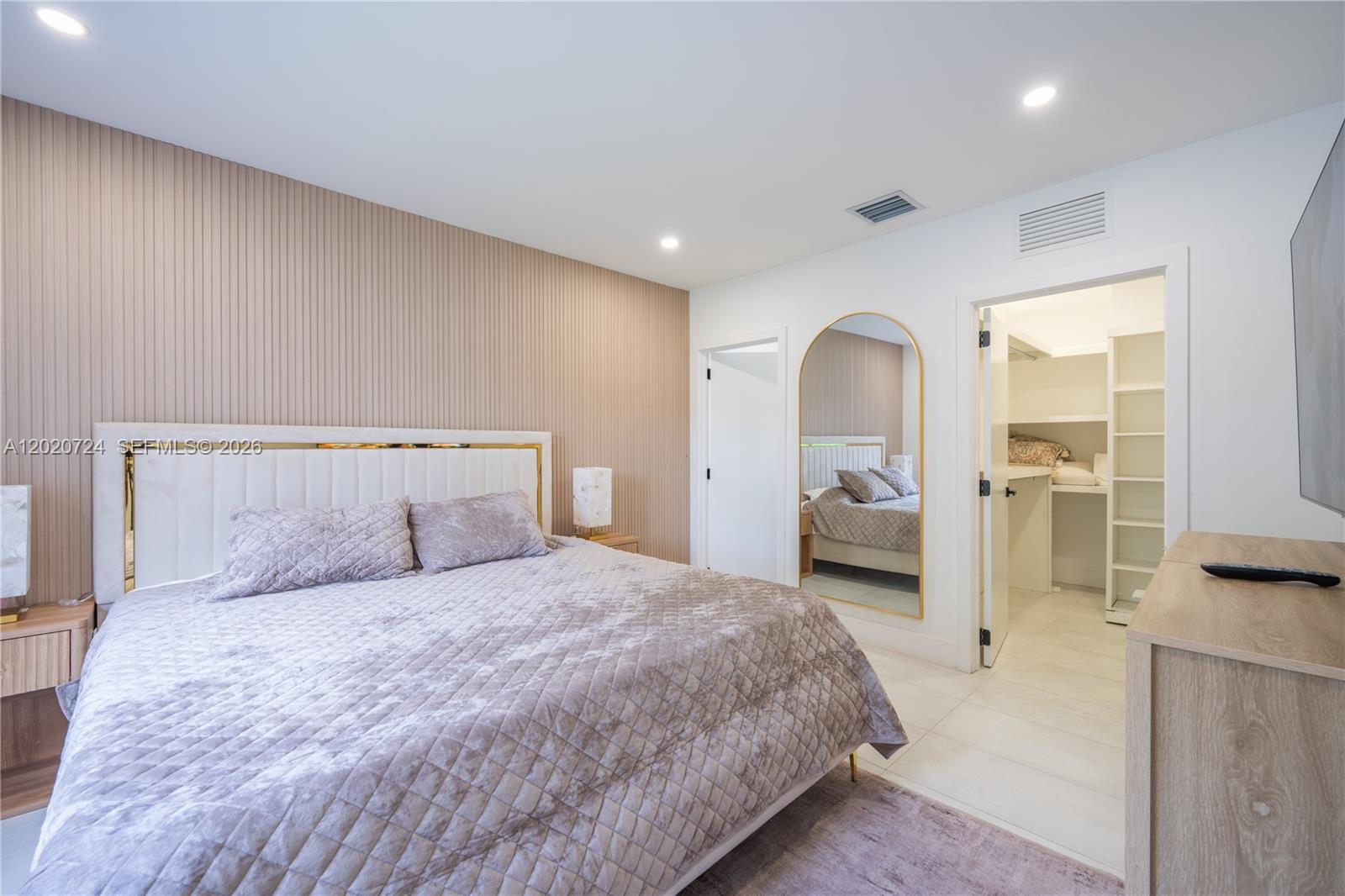 Property photo # 4