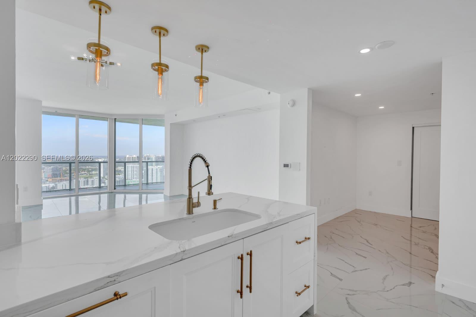 Quantum On The Bay Condo