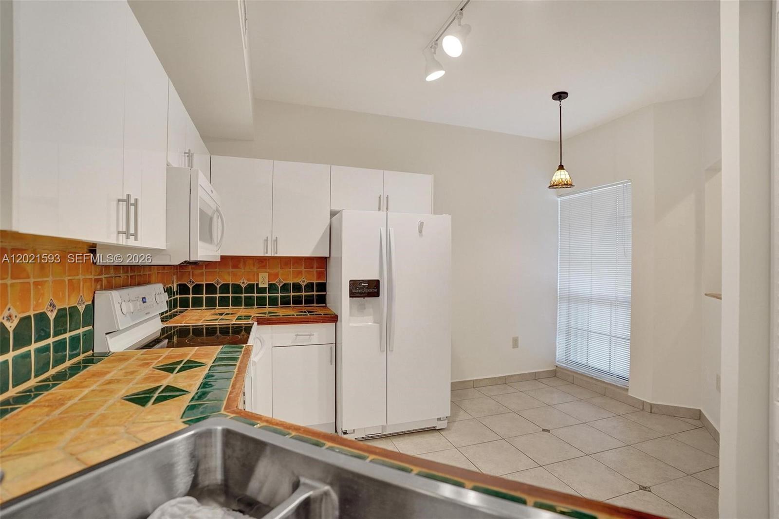 Property photo # 4