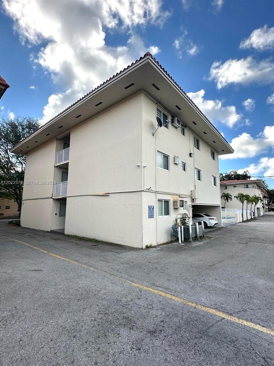Property photo # 0