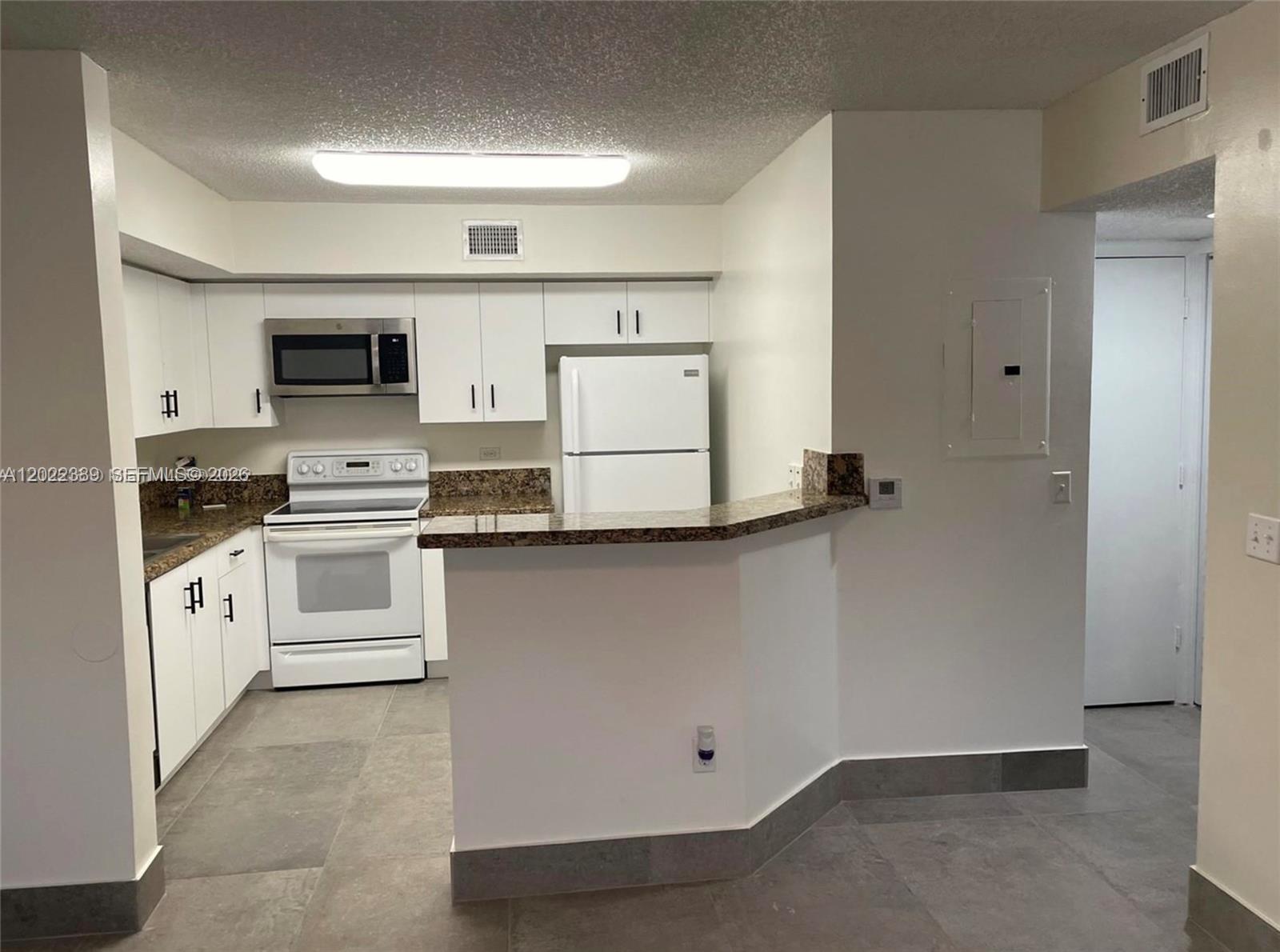 Property photo # 4