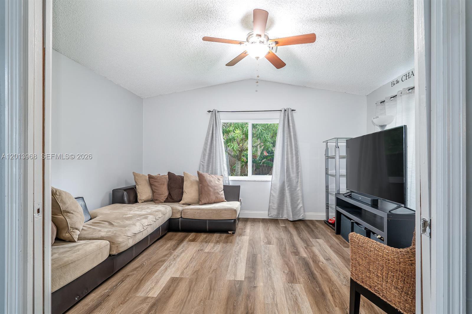 Property photo # 9