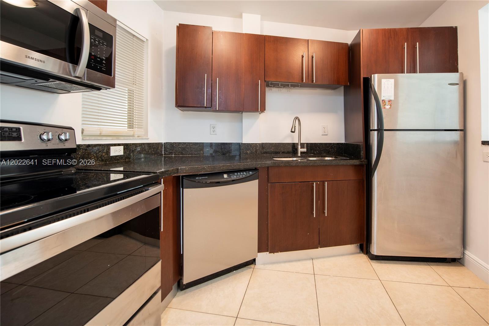 Oaks Condo