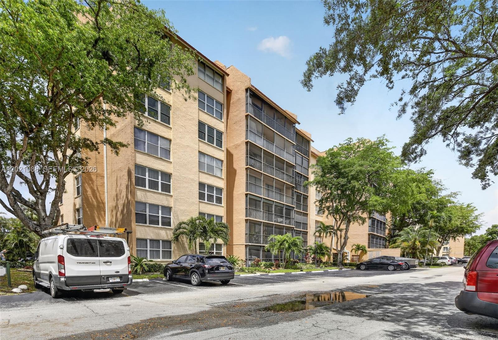 Condominium 6 Of Environ