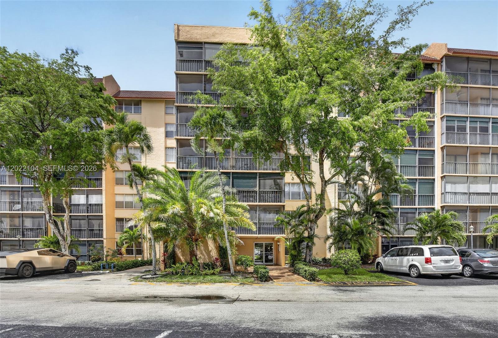 Condominium 6 Of Environ