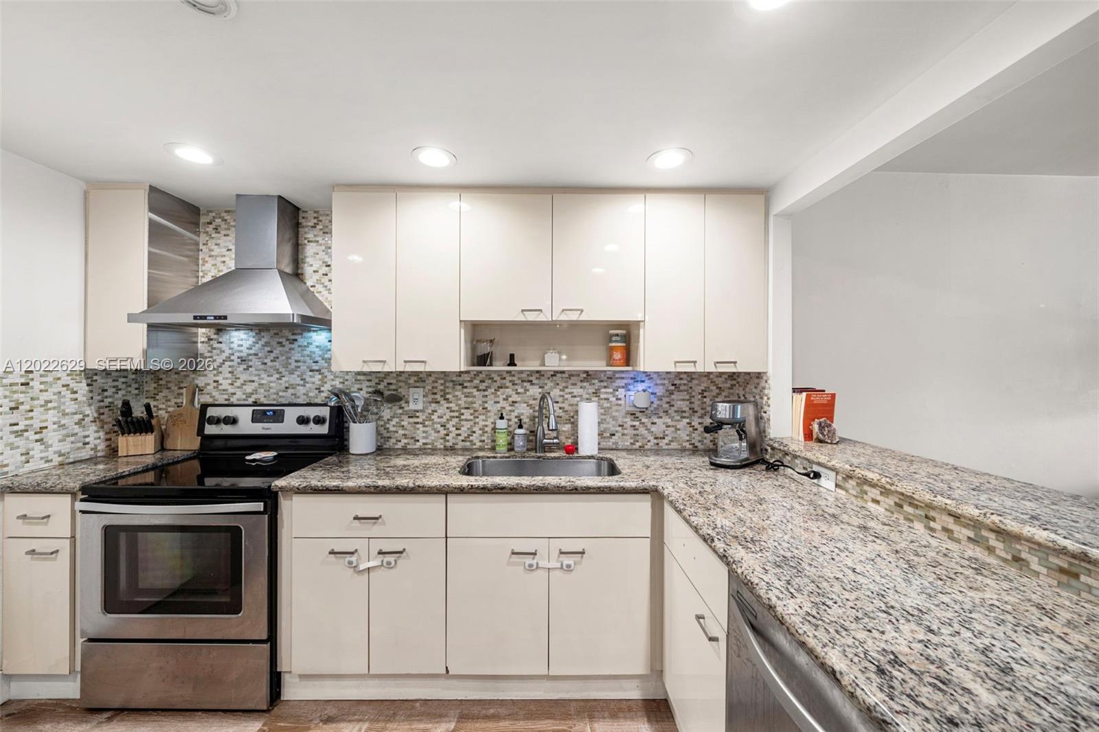Property photo # 9