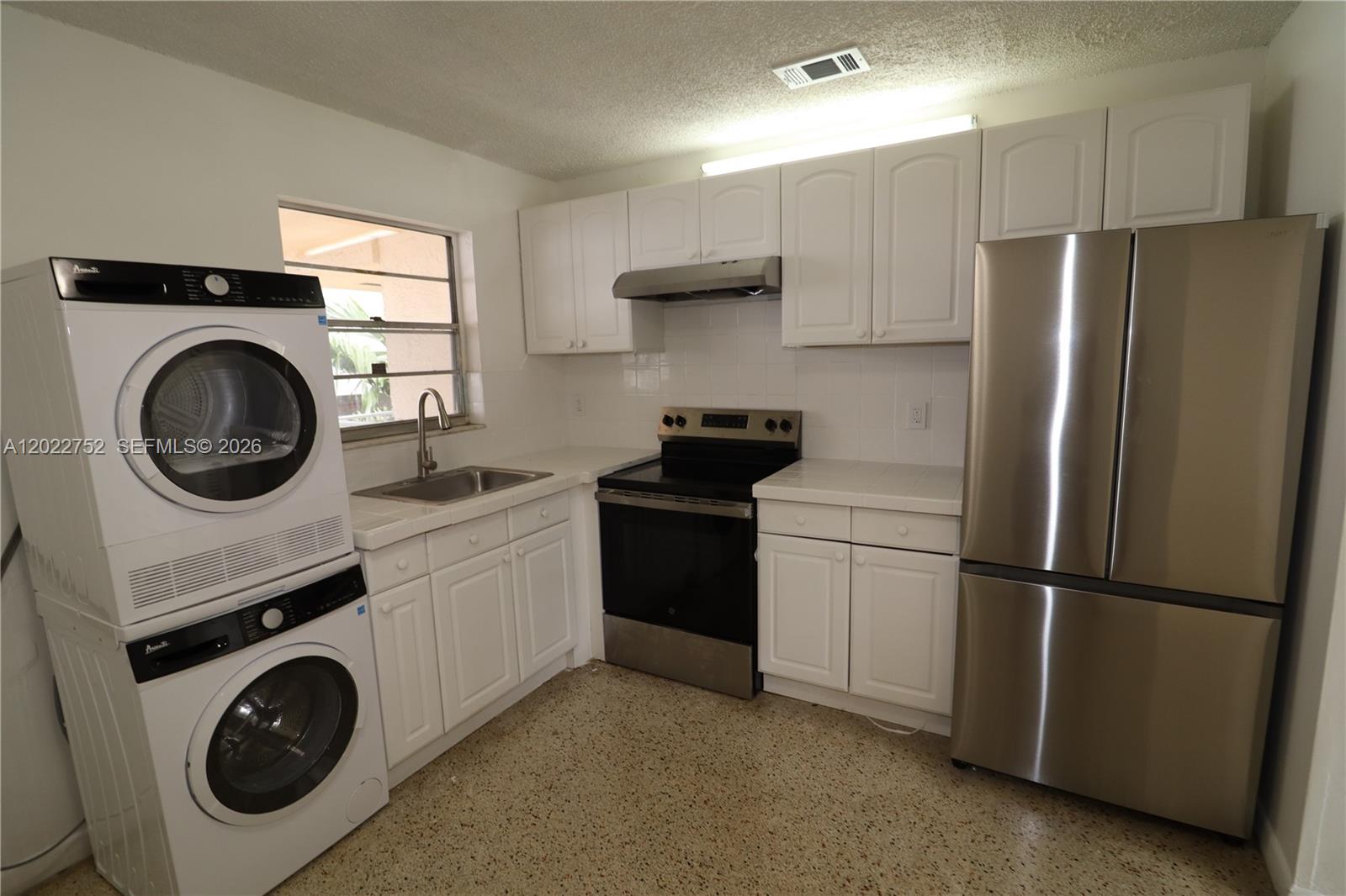 Property photo # 0
