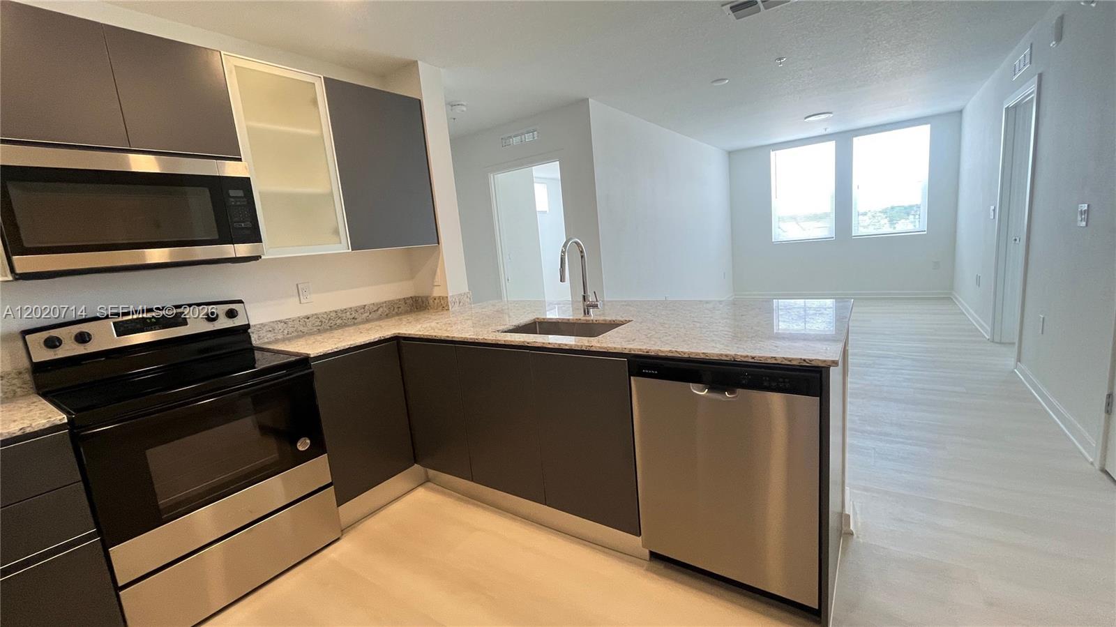 Property photo # 6