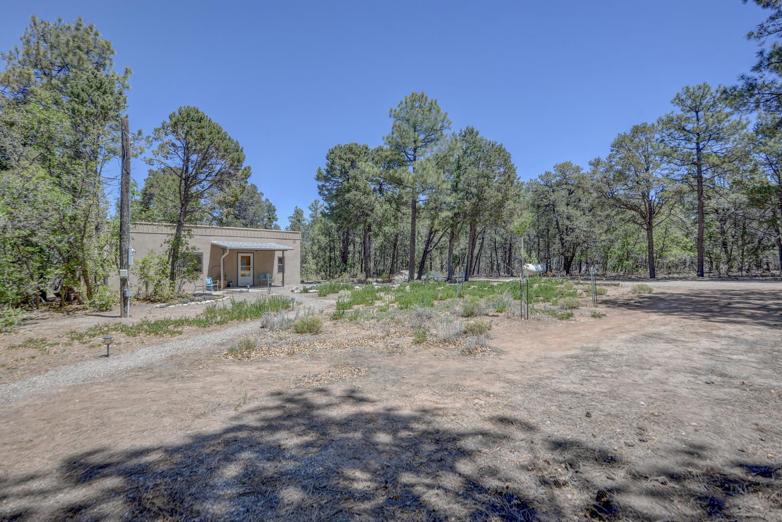 Homes for sale in Tijeras, NM | 17 Robinhood Ln, Tijeras, NM 87059 | MLS# 1103922