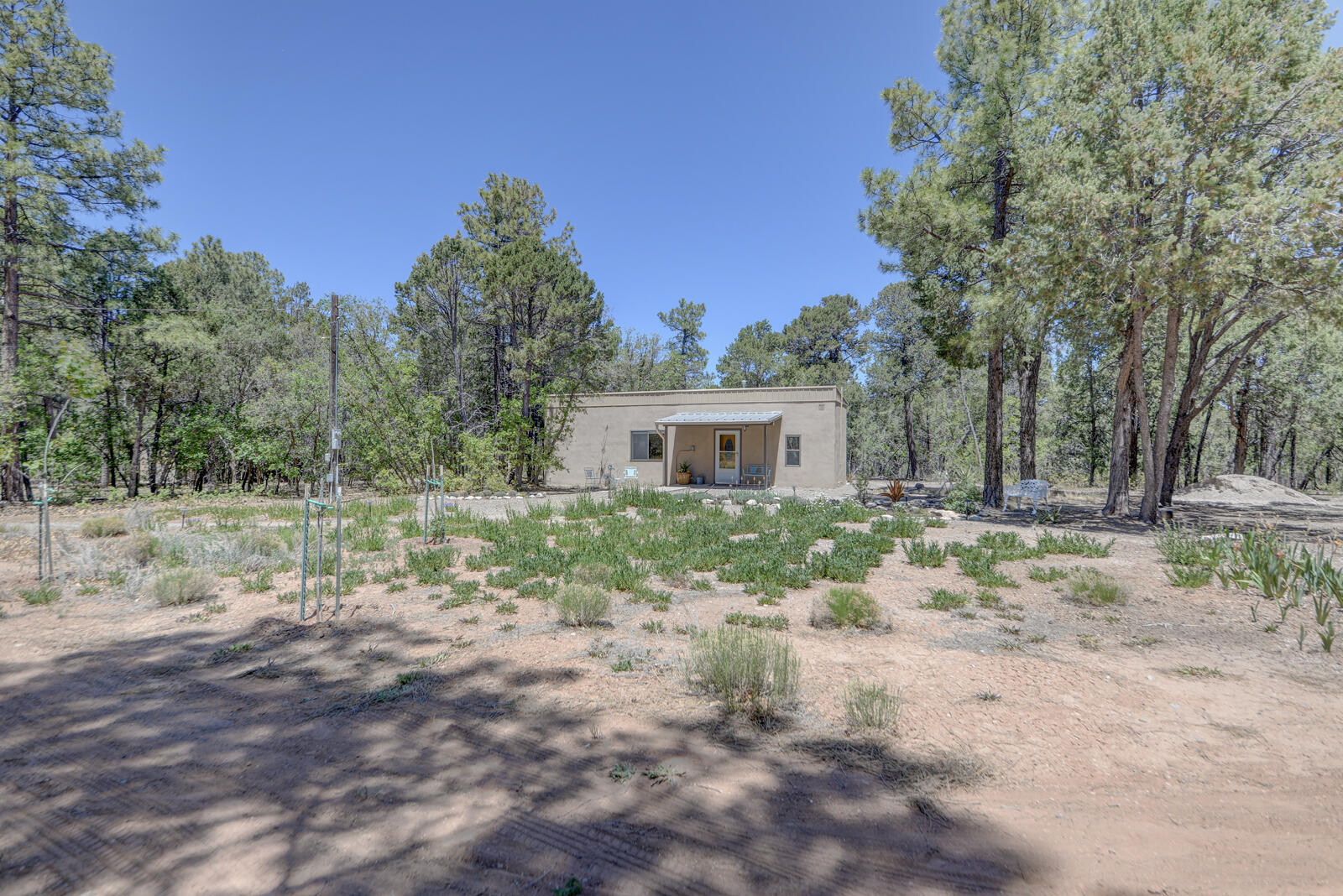 Homes for sale in Tijeras, NM | 17 Robinhood Ln, Tijeras, NM 87059 | MLS# 1103922