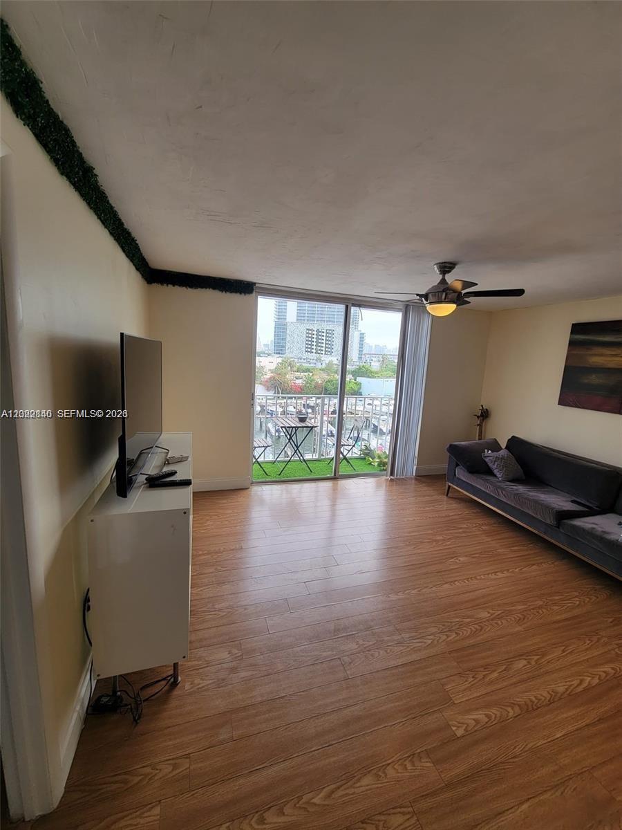 Property photo # 4