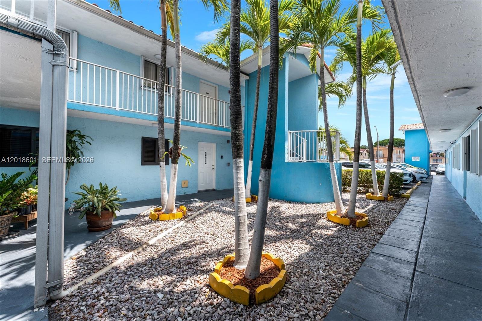 Lago Azul Condo