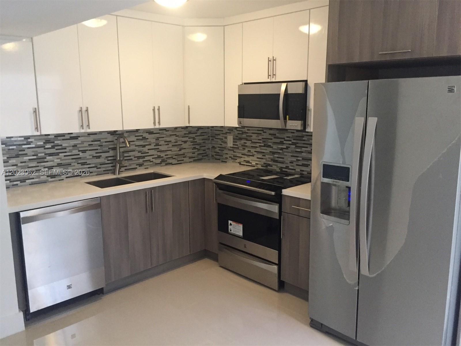 The Greens At Doral Condo