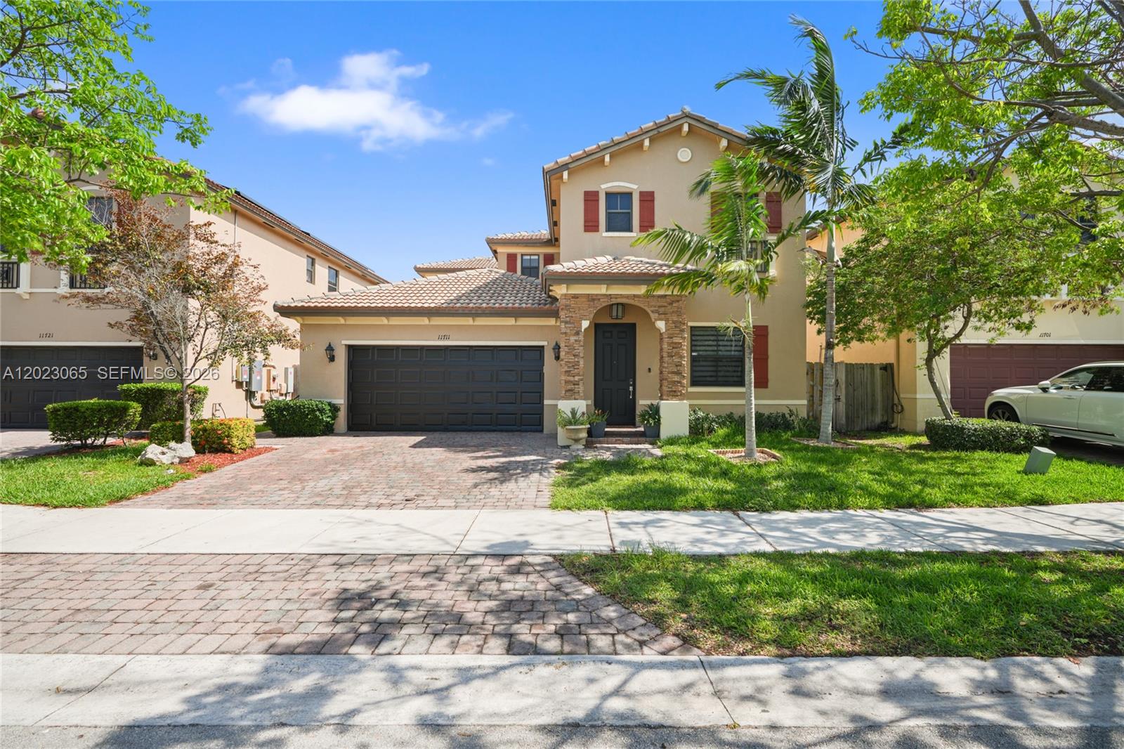 Silver Palm West