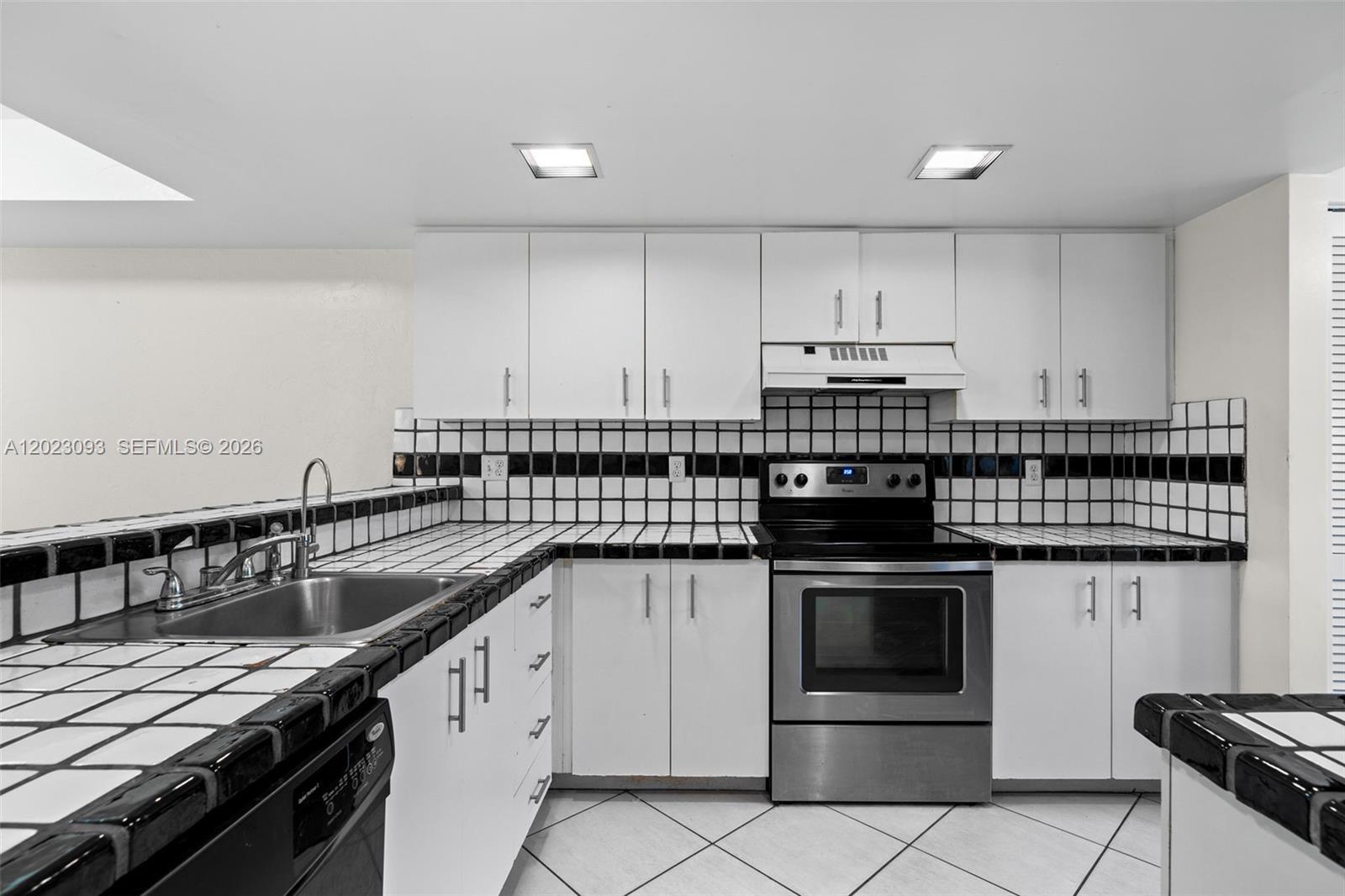 Property photo # 6