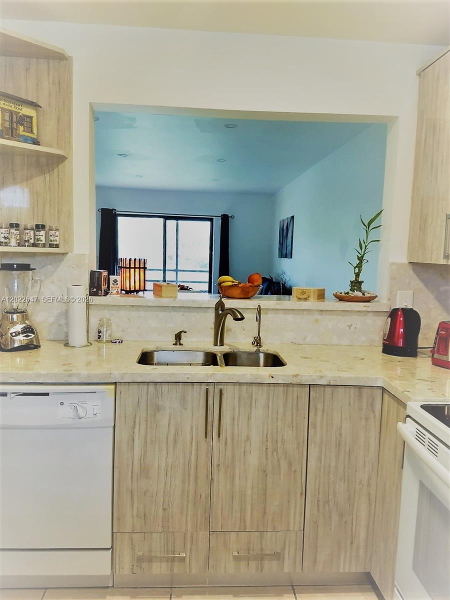 Property photo # 0
