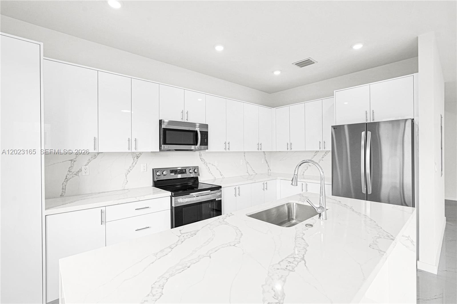 Property photo # 9