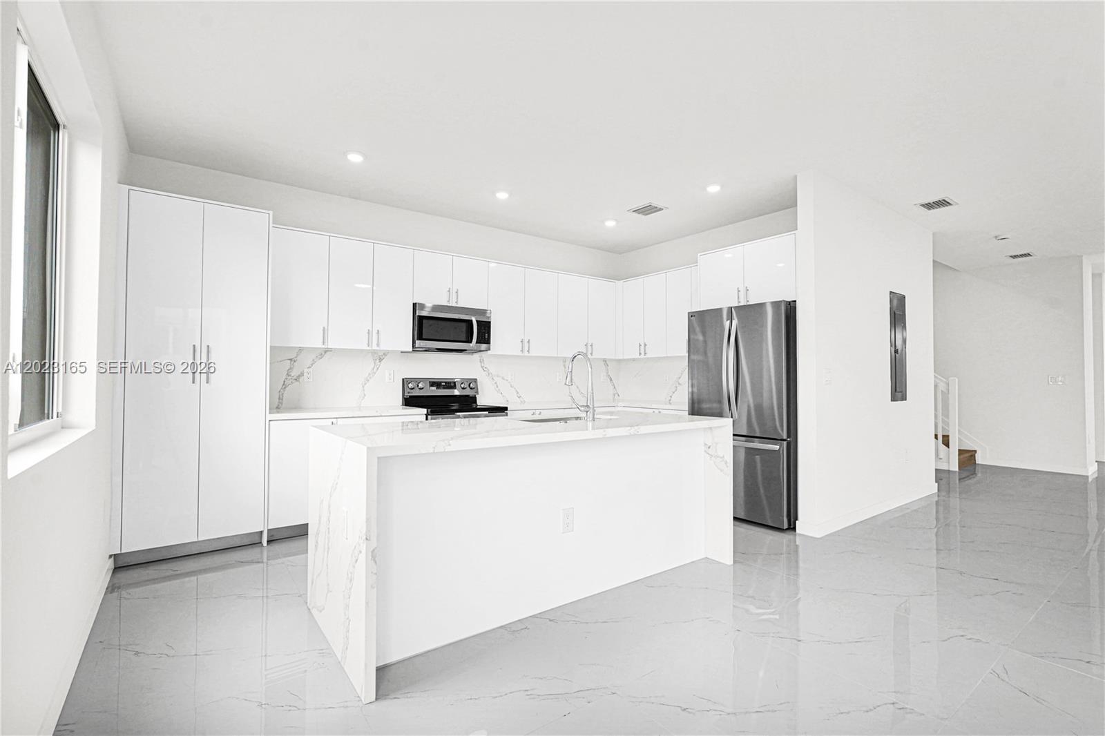 Property photo # 8