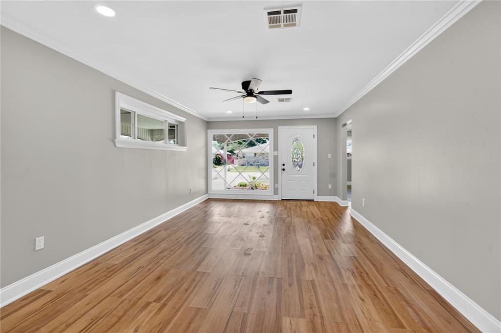 Photo 4 of Single family home for sale at 1341 Poinsettia Dr, Metairie, LA 70005 | MLS# 2559267 | Listing updated on 2026-09-17