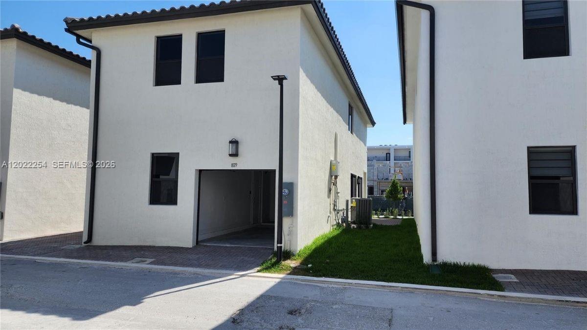 Property photo # 4